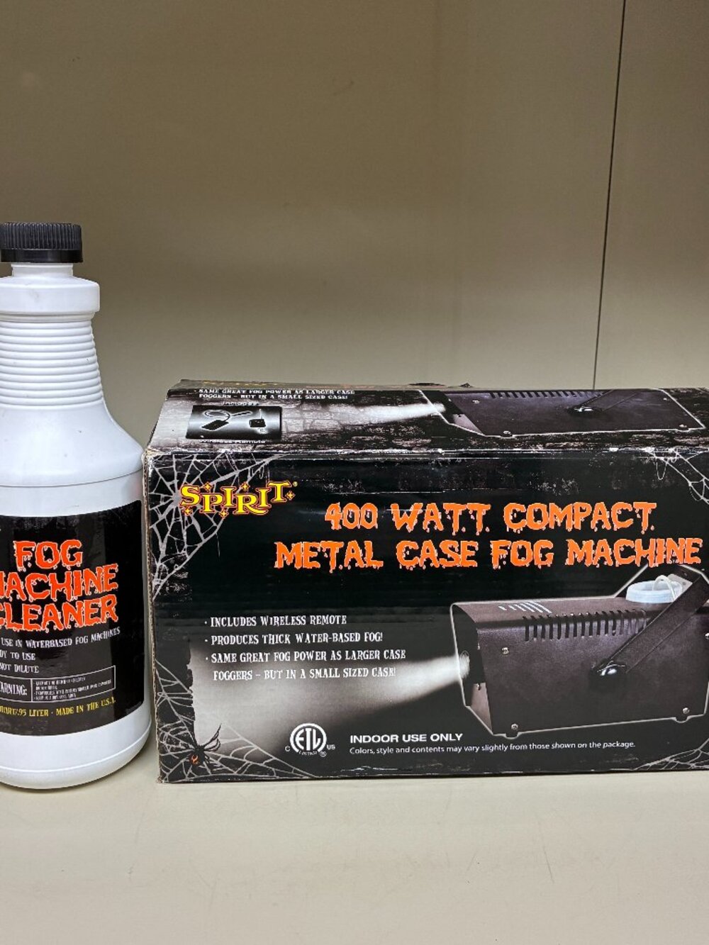 Spirit Halloween 400 Watt Compact Metal Fog Machine With Cleaner NO REMOTE